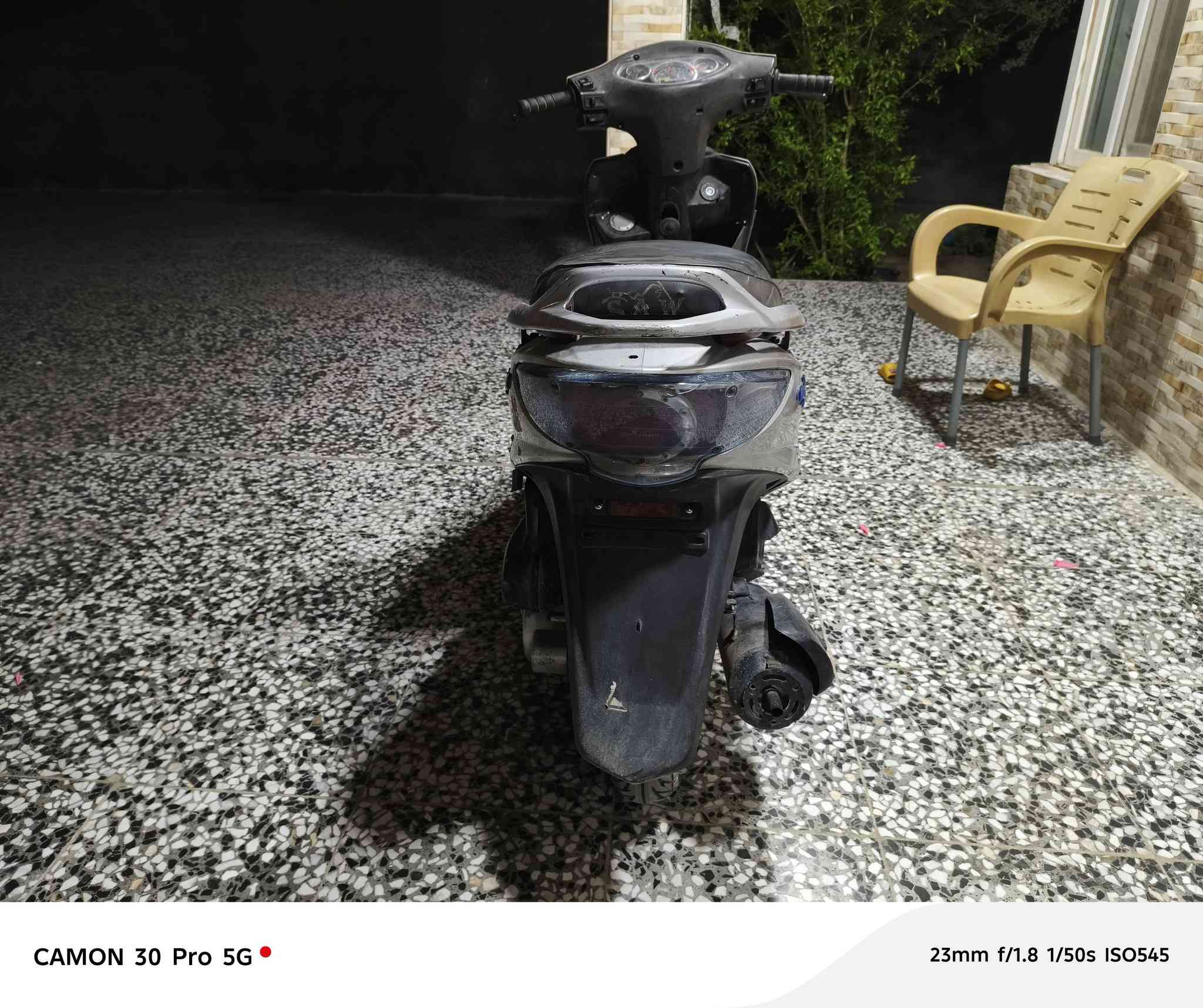 السلام عليكم
دراجة كامكو G4 
دراجة نظيفه ما مبدل بيها شي 
سعر 400 الف 
التواصل واتساب ***********
