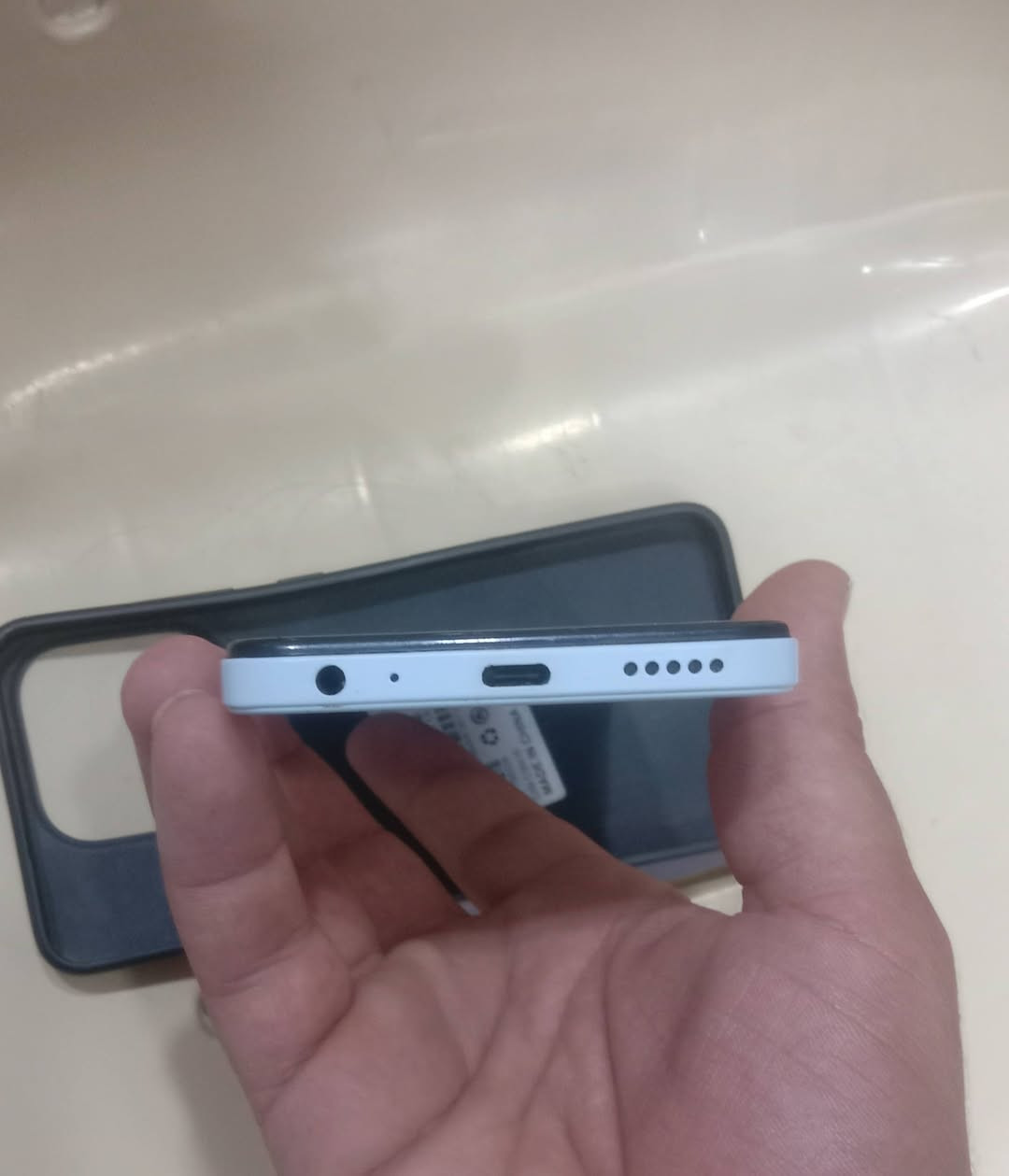 جهاز ايتل A50c نضافه 100% بصمه ذاكره 64 جهاز حلو ونضيف ما داخل تصليح سعر 75 مجال بسيط ***********
