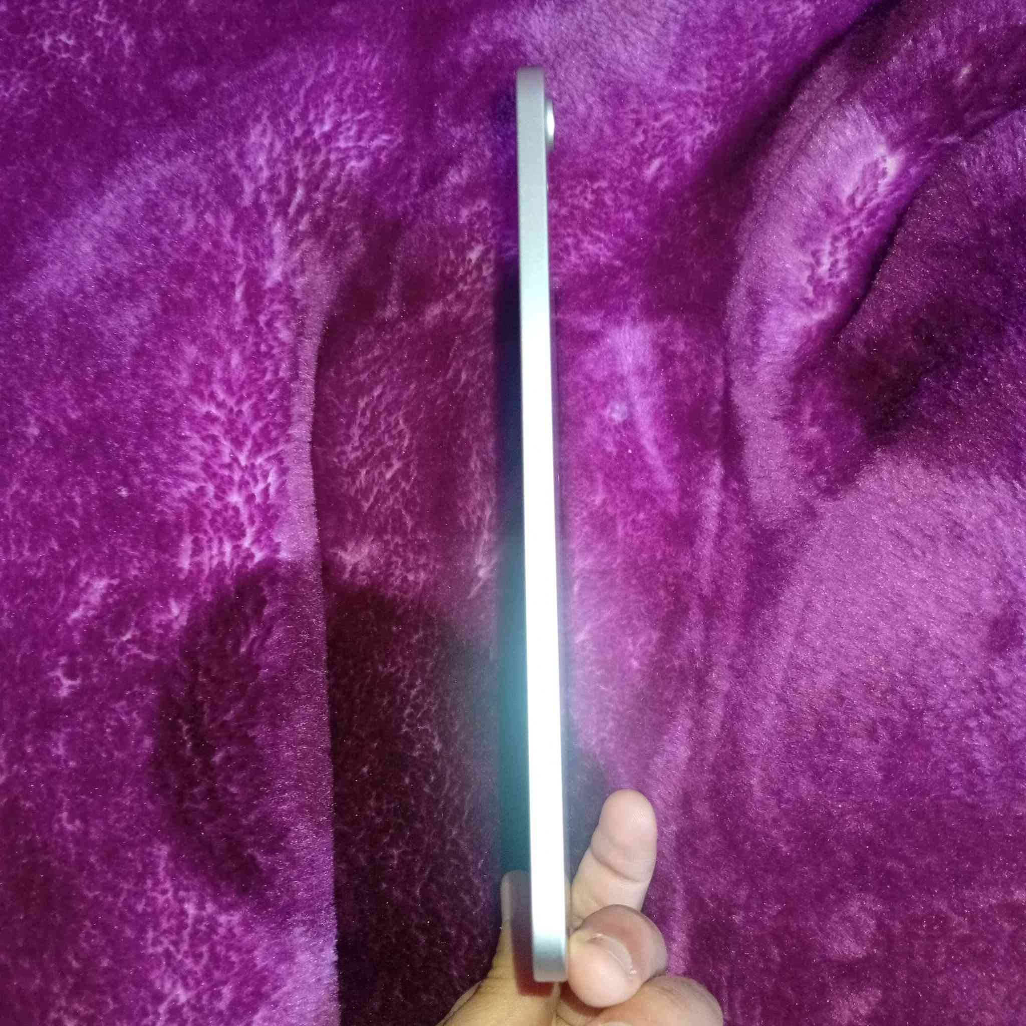 ايباد ميني A17pro. 7 بطاريه 100عدد دورات الشحن 117ذاكره128 شراي راسلني واتساب ***********
