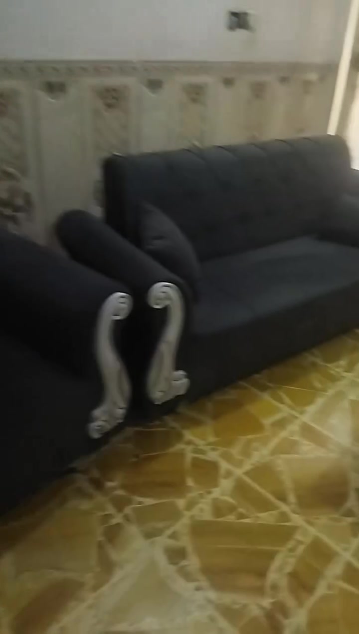 تخم للبيع ماصالي هوية من ماخذتة سعر ٢٥٠ السحب يشتري يتصل على هذا الرقم*********** سبب البيع محتاجة طبيب
