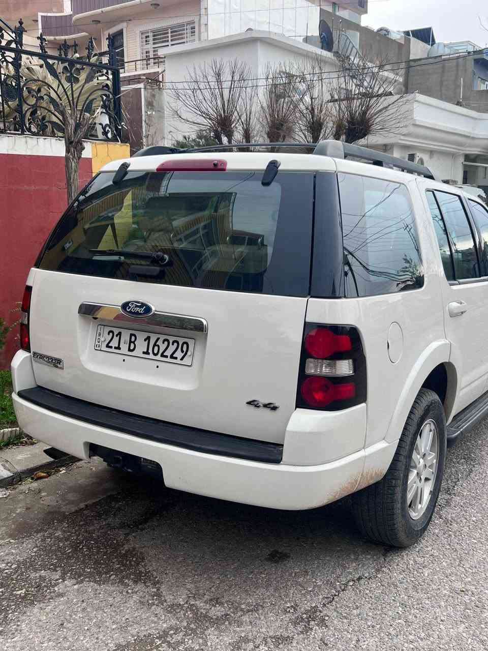 فۆرد ئێکسبلورر
مۆدیل 2010 
سەنەوی تازە،،، بێ بۆیاخ بێ سارد وبێ دەعم،،، بێ کراونەوە هچ برغویەک لاشە تا مەکینە ،،،ناوزەرد ،کوشن جلد بیلاد و تازە  ،، سێ ڕیز کوشن ،، کوشن کارەبا ،، کوشن هیتەر ،،ئاوینە کارەبا ،،، سوکان ڤۆلیۆم و تحدید سرعە ،،، شاشە ئایپاد ،،تەبرید مەرکزی بۆ هەر سێ ڕیز کوشن ،،، جوار جام کارەبا ،،، کامیراو حاسە ،،،سەقف سڵاید ،،، شەش پستن ،،، دەبڵ اکسل ،، گێڕ ئۆتۆماتیک ،،، 150ڕۆشتوە ،، مواسەفات خلیجی ،،، ڕەقم سلێمانی و لەسلێمانیە
 نرخ 148گەڵا 
ژ.ت *********** السليمانية, العراق
