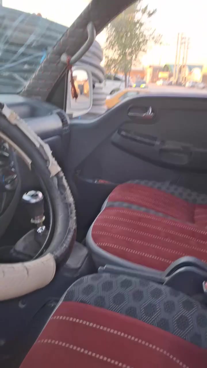 سلام عليكم
للبيع كية فحل ٢٠١٣ 
مسكر مكينه خير من الله 
باسمي مداور ثاني يوم 
محور تانكي ١٠٠ لتر 
محور ويل ١٤ ستد ٢٧ 
عليها تخم تاير جديد 
السياره ما ناقصه اي شي من فضل الله 
ترهم مراوس بحديث وترهم بيع 
***********
***********
