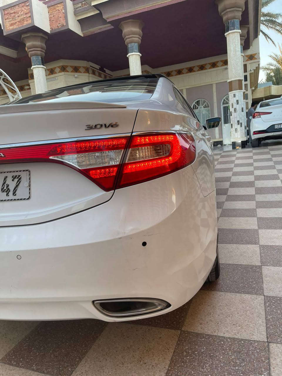 السلام عليكم 
ازيرا للبيع 2014 خليجي فول مواصفات مكفوله عدا دعاميه صبغ مكفوله من فتح وتبديل وصبغ 
رقم بغداد الدولي بأسمي 
مكينه 3000 غير مفتوح كير غير مفتوح بلاديه السيارة ماشيه 103 كم لايتات زينون حاجب شغال 
الأنبار الكرمة 
السعر 142 وبيها مجال
***********
