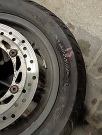 مكلف بنشر زوج تايرات دلوب ياباني كلش نضاف وجدد توصيل موجود ٠٧٧٣٨٨٧٠٧٠٢...