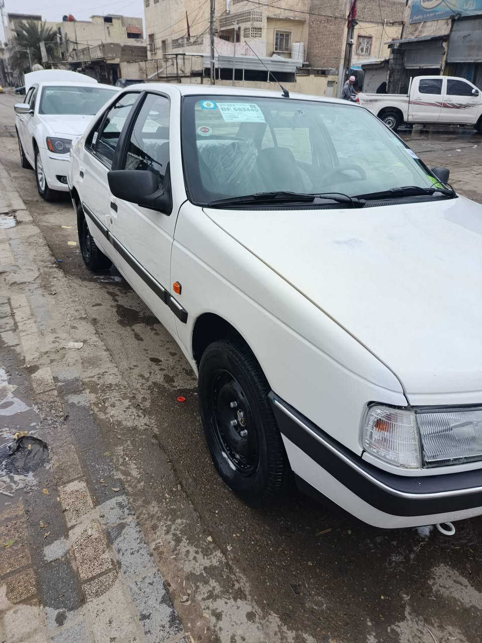 سلام عليكم بيجو 2009 بيهه صبغ فقط الهلاات الوره او الدوس صدر جديد مكينه لا تنقيص ولا تبخير هزه جديد سنويه جديده بسمي تحويل مباشر السعر 42 بكاني بغداد مدينه الصدر الرقم ***********
