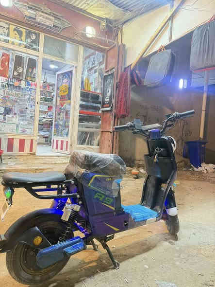 سلام عليكم دراجه شحن R9نضافه فول بطاريات 5 الايتات نشرات كله كامله هورن بطاريات 16امبير سويج وبصمه المكان البصره الزبير قرب مستشفى الشفاء السعر 400وبيه مجال بيع مستعجل رقمي ***********
