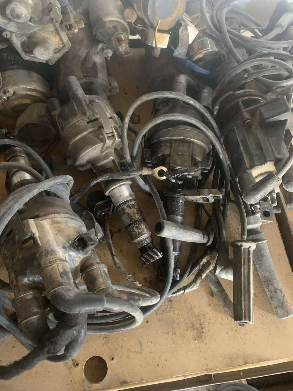 يوجد أراض. النترة. محركات. كيورة. كرنك.   سلندر.  اويل بم. شنو تريد تدلل دعاميات ماكو. ديالى بعقوبة قرب الجامعة ***********
