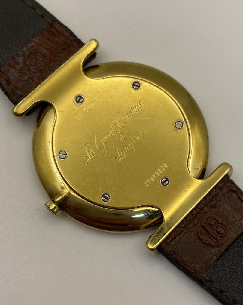 LONGINES 
La Grande
كوارتز 
قطر ٣٣ 
نظافة جيدة 
سير مُستبدل بوك بلادي 
تعمل بكفاءة عالية 
#longines #Longines #longinesvintage #swisswatch


**إذا كنت صاحب هذا الإعلان وتريد حذفه لأي سبب، رجاءا أرسل رسالة إلى الدعم الفني**