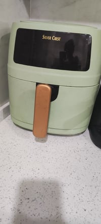 مجمدة هايسنس ٦قدم • قلاية سلفر كرست