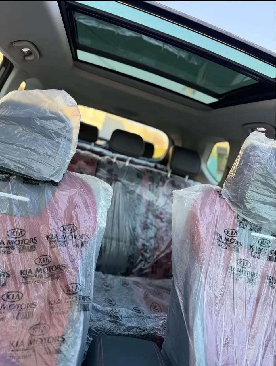 ماکسوس2024 MAXUS  D60 MAX 
لون سمنتي مودیل 2024 فول فول مواسافات VIP
مواصفات 7 راکب 3 مقعد بانوراما بصمە و رادار شاشە کبیر کوشنات کهرباء جلد داخل لونین سندوق کهرباء ئوتوهولد و بریک دکمە کیج اکتروني گیر و محرک امجی ار اکس5
ماشیە 9 الف کیلو بعد زیرو سیارە موجودە من اربیل 
واتساب ***********
رەنگ سمنتی فول مواصفات 7 نەفەری 3 مقعد سندوق شەفت
بەسمە پانۆراما رادار کوشن کهربائی جلد و شاشە گەورە و کامیرا و ئۆتۆهۆلد و بریک بەسمە مکینە و گێر امجی ار اکس5
تەنیا 9 هەزار کیلومتر رویشتووە وەک سفرکیلومتر وایە
سعری 148 ورقە و مجال
*********** واتساب أربيل, العراق
