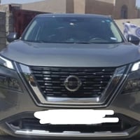 نيسان روج 2023 توربو فول مواصفات SV رقم بغداد  ضرر بنيد و دعامية امامي...