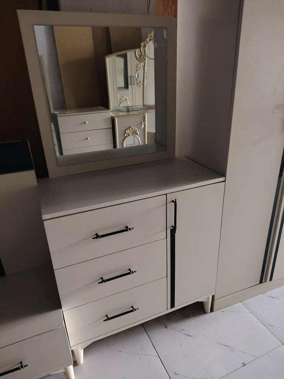 غرف للبيع

 ويا توصيل وشد500 بيهن مجال  لكل غرفه  منهن 
العنوان جلولاء سوق السبت


**إذا كنت صاحب هذا الإعلان وتريد حذفه لأي سبب، رجاءا أرسل رسالة إلى الدعم الفني**