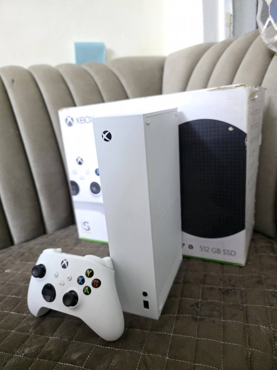 اكس بوكس سيريس اس اصدار 2024جهاز بعده جديد لوك ستيكر مع جوستك بلادي شرط مامفتوحة جهاز حيل حيل جديد مستخدم شي قليل السعر 375وبي مجال للطيبين توصيل جميع المحافظات متوفر ***********
