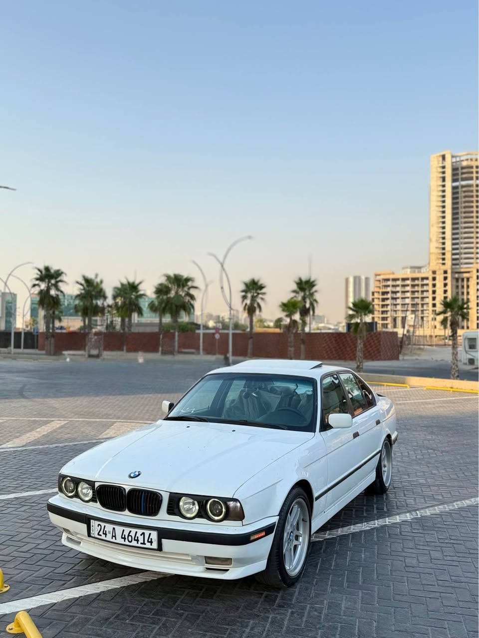 شتی جوان و پاک 🇩🇪
بی ئێم بۆ فرۆشتن 
مۆدێل 1992
گێڕ ئۆتۆماتیک بیلاد مەکینە 525i
گێڕو مەکینەو تەقەو ڕەقەو تەبرید بەشەرت 
سەیارە یەک پارچەو نیوی  بۆیاخە بەبێ لێدران 
زۆر تازە ماوەتەوە ماڵی دۆستە چوار تایەیی تازەی بۆ بەسراوە سێرڤزی عامی بۆ کراوە 
هەموو گیانی بەشەرتە 
شوێن هەولێر 
سعری 68مەجالێکی بریانە 
ژ.م *********** أربيل, العراق
