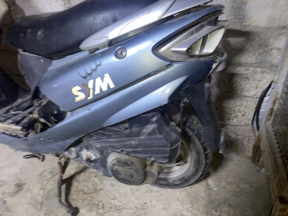 السلام عليكم
سيام بوليسي ياباني
دراجه شوف العين
مكينتها نضيفه لاتنقيص ولا تبخير
سعرها ٣٠٠ مكاني المجر
***********
