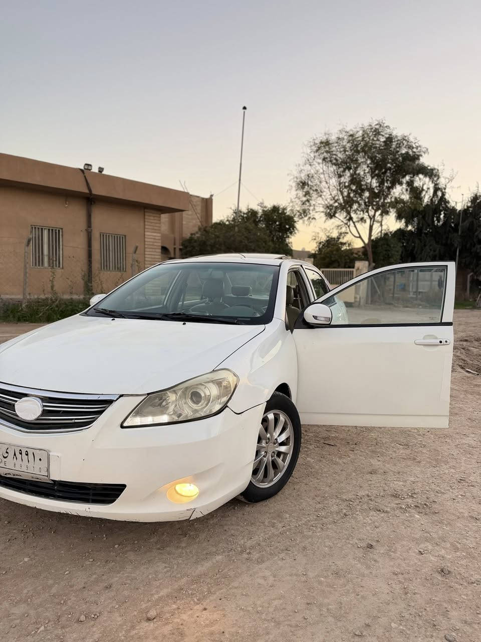 بي واي دي 2013G3

السياره حلوه بسمي سنويه ماصاقطه 
بيها جاملغ الامامي والخلفي

المكينه بيها بخار 
كير جديد تبريد بصمه فتحه شاشه 
مكان السياره حله 
السعر 48

***********
