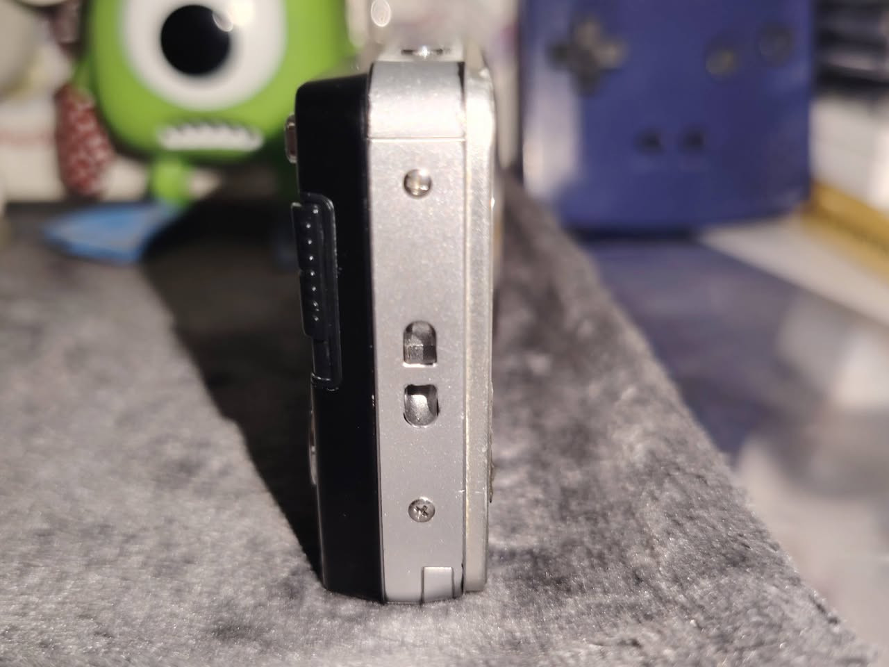 📸 كاميرات Sony أصلية للبيع
🔘 الرصاصية — Sony DSC-W350
غباشة خفيفة (غوش) بالصورة، تختفي عند الزوم
تصوير فيديو وصور شغال
عدسات نظيفة، بطارية وشاحن موجودين
⚫ السودة — Sony DSC-W800
وسخ داخل العدسة يحتاج تنظيف
غطاء البطارية (القبق) مكسور
باقي الأمور تعمل طبيعي
📦 الملحقات: بطاريات 2 + شاحنه 1
💰 السعر: 130,000 دينار عراقي


**إذا كنت صاحب هذا الإعلان وتريد حذفه لأي سبب، رجاءا أرسل رسالة إلى الدعم الفني**