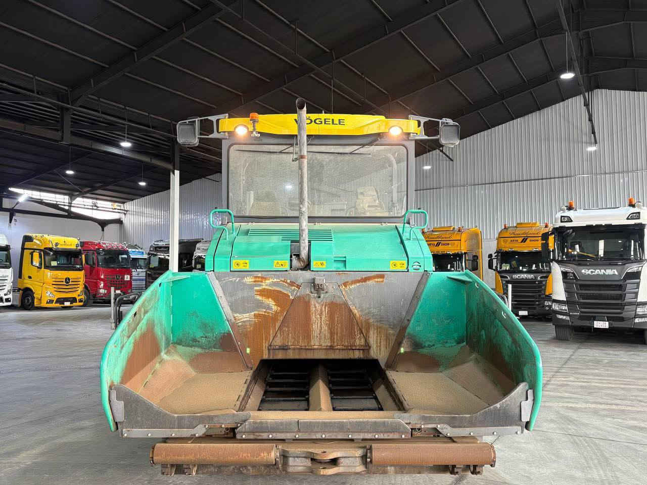 للبيع  فارشه VOGELE حجم 2100 داش ثري موديل 2016 دخول جديد ما مشتغل بالعراق مكفوله  عداد ساعات العمل 5700 ساعه للاستفسار اتصال ***********
