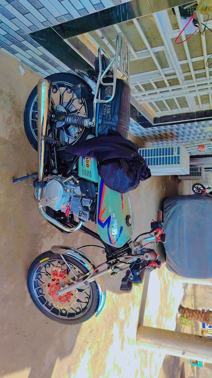 يا الله سلام عليكم دراجه للبيع سفانه موديل 24 مكفوله كفاله عامه أوراق كامله كهربايات كله شغال دراجه خير من الله مكينه 200 شرط بعده انضف من الصوره السعر 675 وبيه مجال للشراي اتصل وبيك خير وتدلل ***********
