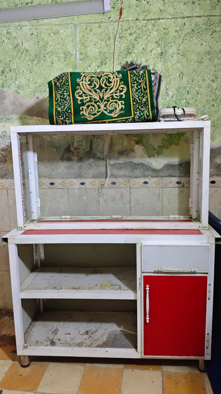 للبيع ميز فلافل الاتصال *********** وتساب عمارة, ميسان
