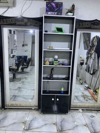 ميز حلاقة • ١٤ رمضان قريه الرواد • حالة جيدة