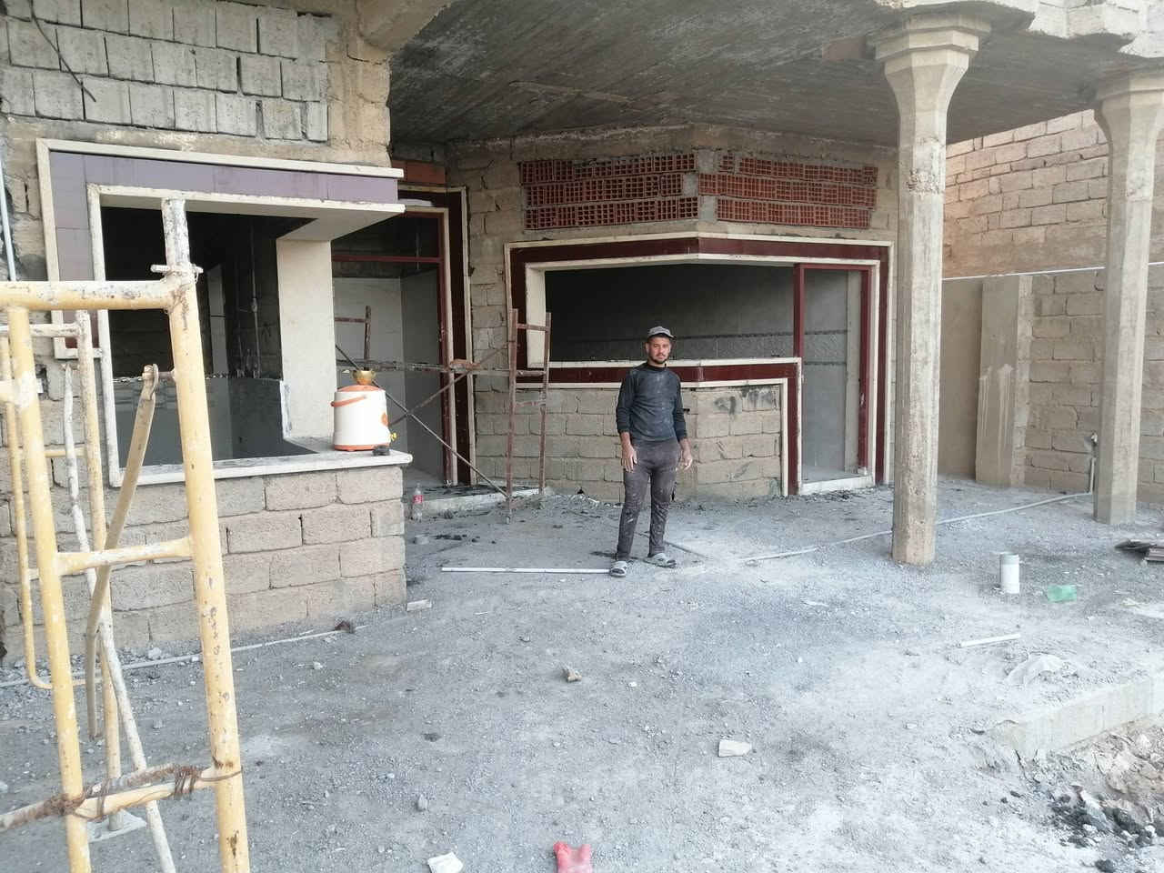 يوجد كادر حجر حلان بسعر مناسب شغل شرط هندسه من يرغب بل عمل يتصل عل خط و الخاص مفتوح ***********
