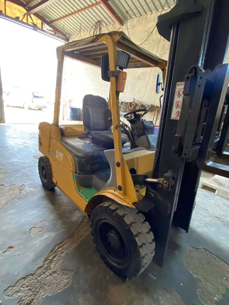 للبيع رافعه شوكيه كتر 3طن 3حركات موديل 2014كير مكينه أكسل تخم تاير جاهزه للعمل بيه اوراق مزاد شركه الببسي العنوان ديالى بعقوبة قرب مديريه المرور 
يوجد توصيل جميع المحافضات 
***********
***********
