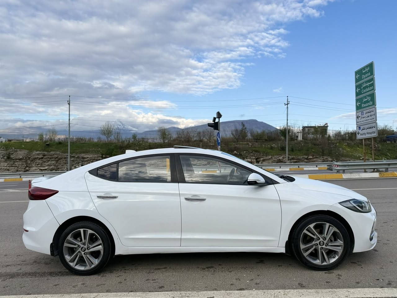 هۆندا النترا خەلیجی 2019فولی سوپەڕی مڕغووب
مکینە 2000دووش نەکرایتەوە 
10پارچەیە بی دعم پیش وپشت کەپسە
بی لیدانە هیچی نیە لەپاش دەپارچەی
سیارەکەجوان و بەرچاوە 

نرخ لەکۆمینتی dasty2soran cars دانرایە

رەقەم و سەنەوی و هەزەیی نوئیە 
هیچ نەقس و مسروفاتی تیدانیە
ژمارەی خاوەن سیارە
کۆڕەک واتس ئاپ وڤایبەر

***********
