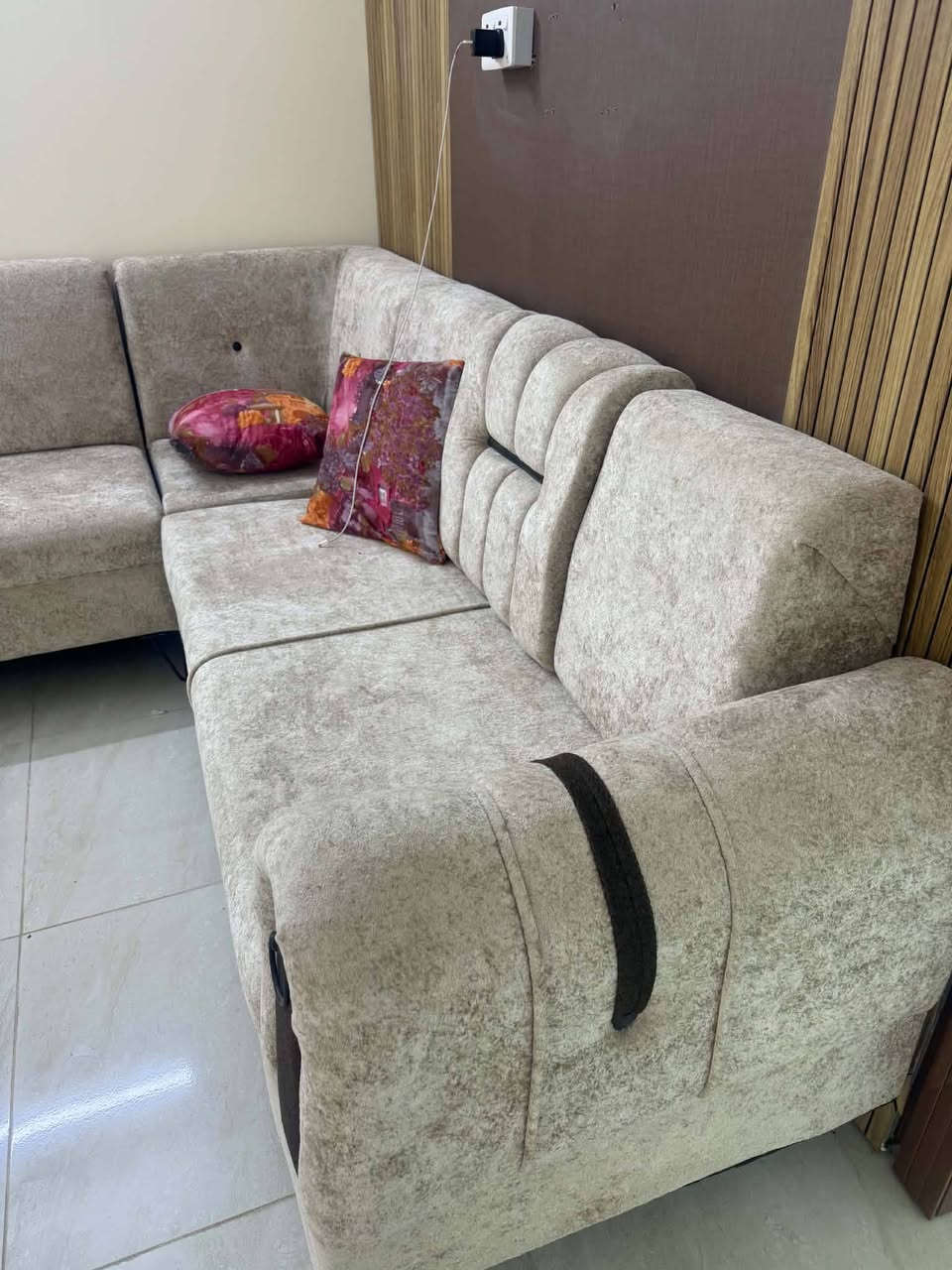 ديوان جديد للبيع ٣٥٠ بي مجال ١٠ مقاعد
بزيونة


**إذا كنت صاحب هذا الإعلان وتريد حذفه لأي سبب، رجاءا أرسل رسالة إلى الدعم الفني**