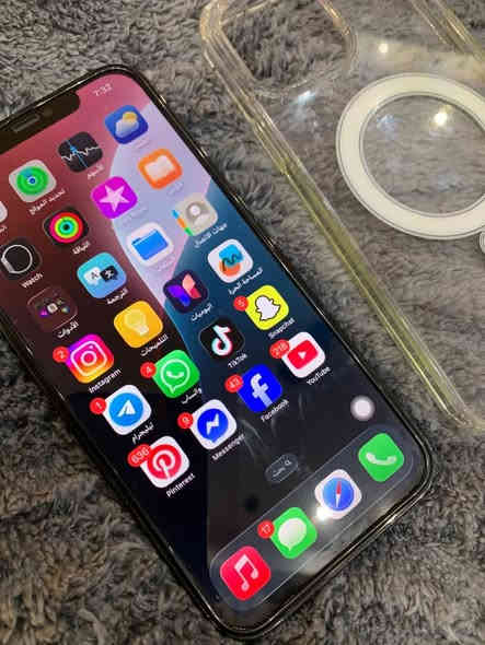 ايفون 12 برو ماكس نظيف مبدله شاشه والبصمه واكفه سعره 400 قفل بطاريته تجنن مكاني مدينه الصدر الدسيم للأستفسار ع هذا الرقم ***********
