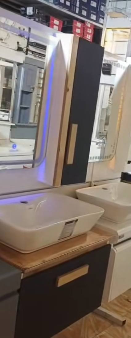 عندي مغسلة كاونتريه كامله وتعليك ممستخدمه ابد اريدهن اثنينهن ب 140اليريدهن يتفضل خاص


**إذا كنت صاحب هذا الإعلان وتريد حذفه لأي سبب، رجاءا أرسل رسالة إلى الدعم الفني**