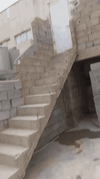 كركوك الفيلق • طابق ثاني • درج خارجي