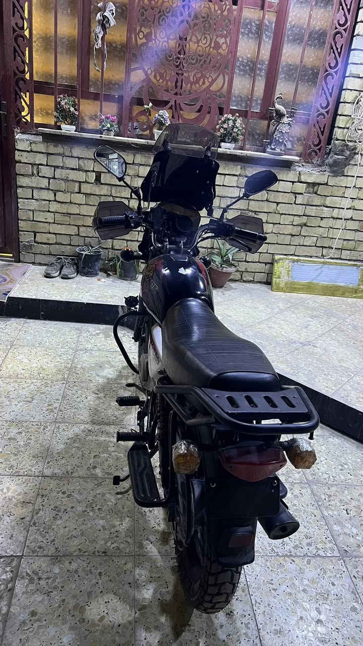 السلام عليكم بوكسر 22  رقم وسنويه  بسمي تحويل ثاني يوم سنويه نكليزي رقم عربي حولت السنويه ورجعت ما تسلمت لوحات ضل بيه لوحه عربيه من تتحول بسمك تستلم نكليزي  
محرك مكفول من تبخير وتنقيص تخم تاير جديد جبلي قبل يومين شديته الدراجه ما مفيلسه عوزه تبديل زنجيل وتفيلسه

مكاني بغداد الشعله 
سعرها 2350 وبيه مجال 

  موجود بكل وقت واتساب أو تصال 

اسف على أطاله 

***********
