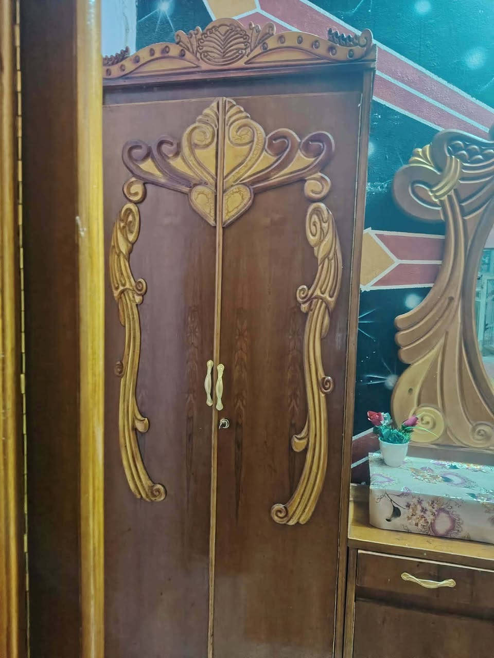 غرفه صاج مثل ماموضح بلصوره
 بيها ظرر بسيط بميز التواليت مبين 
السعر 450 وبيها مجال بسيط
العنوان الخالص الاسود ام المدارس


**إذا كنت صاحب هذا الإعلان وتريد حذفه لأي سبب، رجاءا أرسل رسالة إلى الدعم الفني**