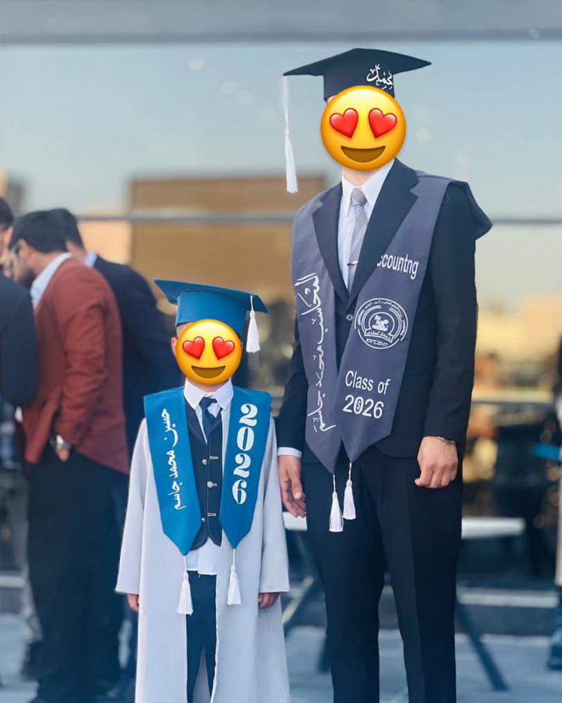 ✨ فرحة التخرج تبدأ من الإطلالة… أزياء راقية لأجمل ذكريات لا تُنسى 🎓 

السلام عليكم 
زبائننا الكرام طلبتنا الاعزاء 😘
عروض أزياء البديع لموسم التخرج 👩‍🎓 👨‍🎓 2026
😍يمنا وبس الاسعار من 15 الف الى 45 الف وبس😍

يتوفر لدينا ازياء تخرج 🎓 
( الروضة- المدرسة- الجامعة)
الموديلات /حسب الطلب 
القياسات/ حسب الطلب
خامة القماش الباربي الاصلي - الكوبرا الاصلي- التركال
الاسعار  💵💵بس يمنا ماتلكوهه بغير بمكان😅
1-سعر روب 👨‍🎓 👩‍🎓 الروضة - المدرسة 15 الف فقط 
شامل ( قبعة - وشاح - روب - طباعة مع صورة الطفل)
2- سعر روب 👨‍🎓 👩‍🎓 جامعة السعر 45 الف فقط 😍
شامل ( قبعة - وشاح - روب - تطريز)
العنوان - السماوة-فرع ابو مهدي القديم -مقابيل ازياء محمد البصام😍ازياء البديع😍
📱 ☎️ للتواصل : ***********
