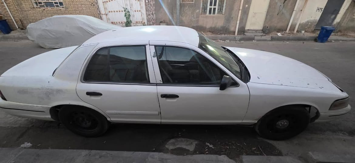 سيارة فورد كراون فكتوريا موديل 2000 السياره 6 سلندر vvt 3000 كير ومحرك شرط رقم بغداد سنوية لحد 2030 هزتها لحد شهر 11 بأسمي 
للتواصل ***********
