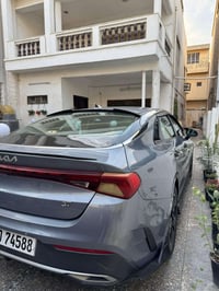 K5   2022   1600 تيربو  حادث خفيف    ماشيه 45000   07770215542