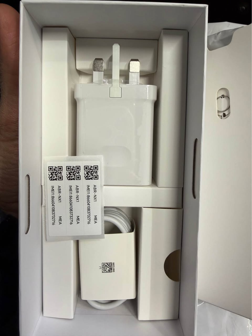 ﷽

Honor 400 lite 
زۆر پاكه كامل ئةشيای ماوە كەڤەرەكەشی بەكار نەهاتوە زۆر باكە  تکایە موشتەری نی نامە مەنیرە  
نرخ ی  205 هەزار قوفليتی 🔒   تایبەتمەندی بەرز بەردەستە
ڕامی 8 گێگابایت و زاکیرەی 256 گێگابایتە✅️
کامێرای 108 مێگاپێکسڵ📷
دوگمەی تایبەت بە کامێرای هەیە بە یارمەتی AI😍
ڕونمای ئەمۆلیدە، بە ڕووناکی 3500 نیتس😮
پاتري  5230mAh
ناونیشان: هەولێر گەياندنم نيە 
watss app..***********
korek   *********** أربيل, العراق
