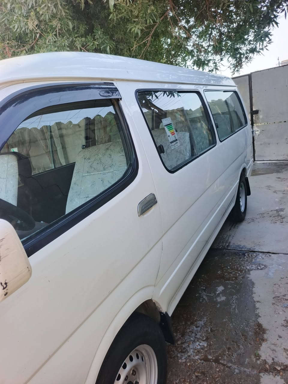 سلام عليكم جنبي اجون للبيع موديل 2014السياره مكينه وكير تخم تاير دوشمه حدايه كفاله رقم ديالى نكليزي مكاني بغداد لاستفسار ***********
