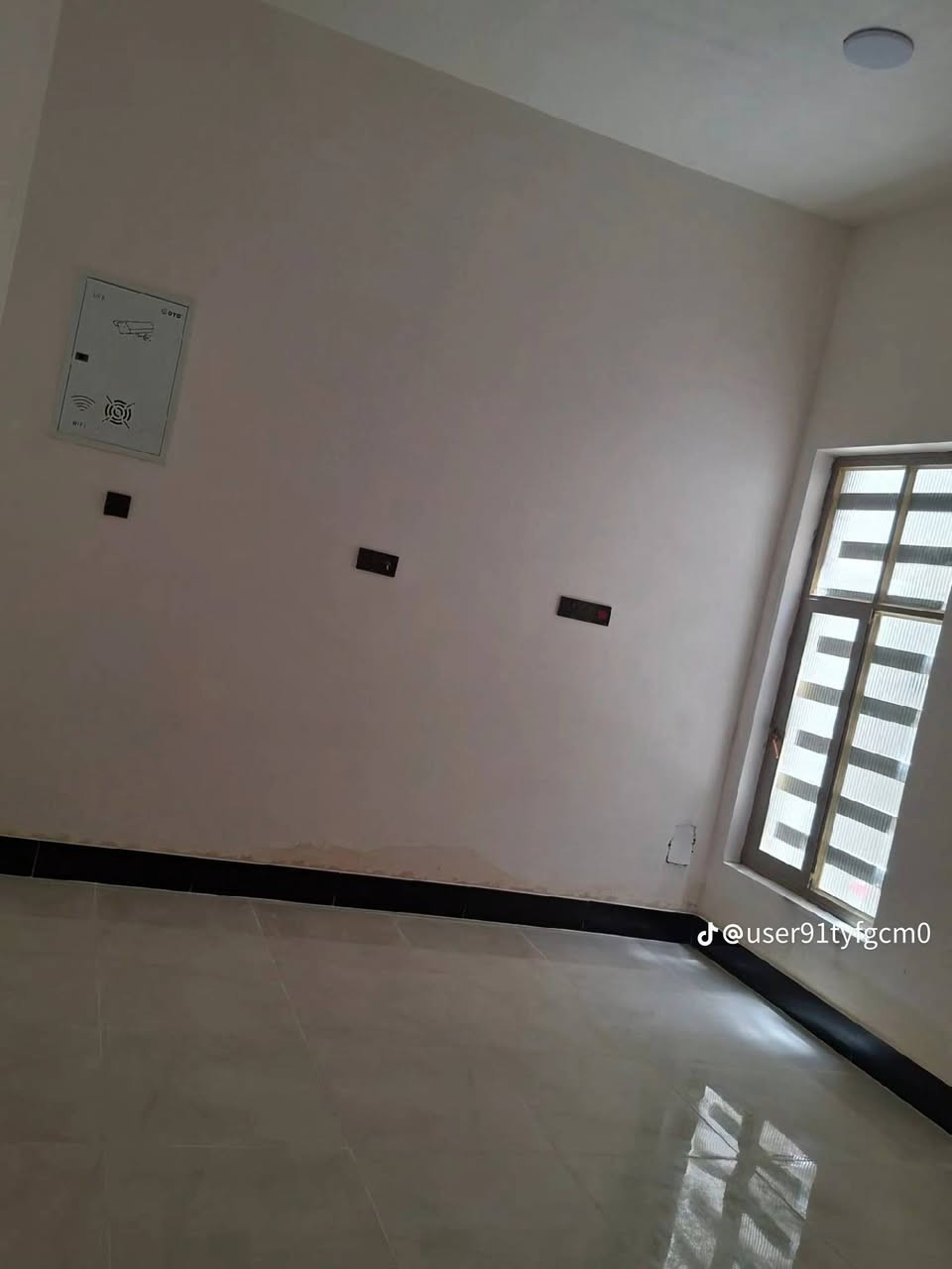 دار ٢٠٠م حي عبجيه خلف الشارع العام مال حي الغدير ***********
