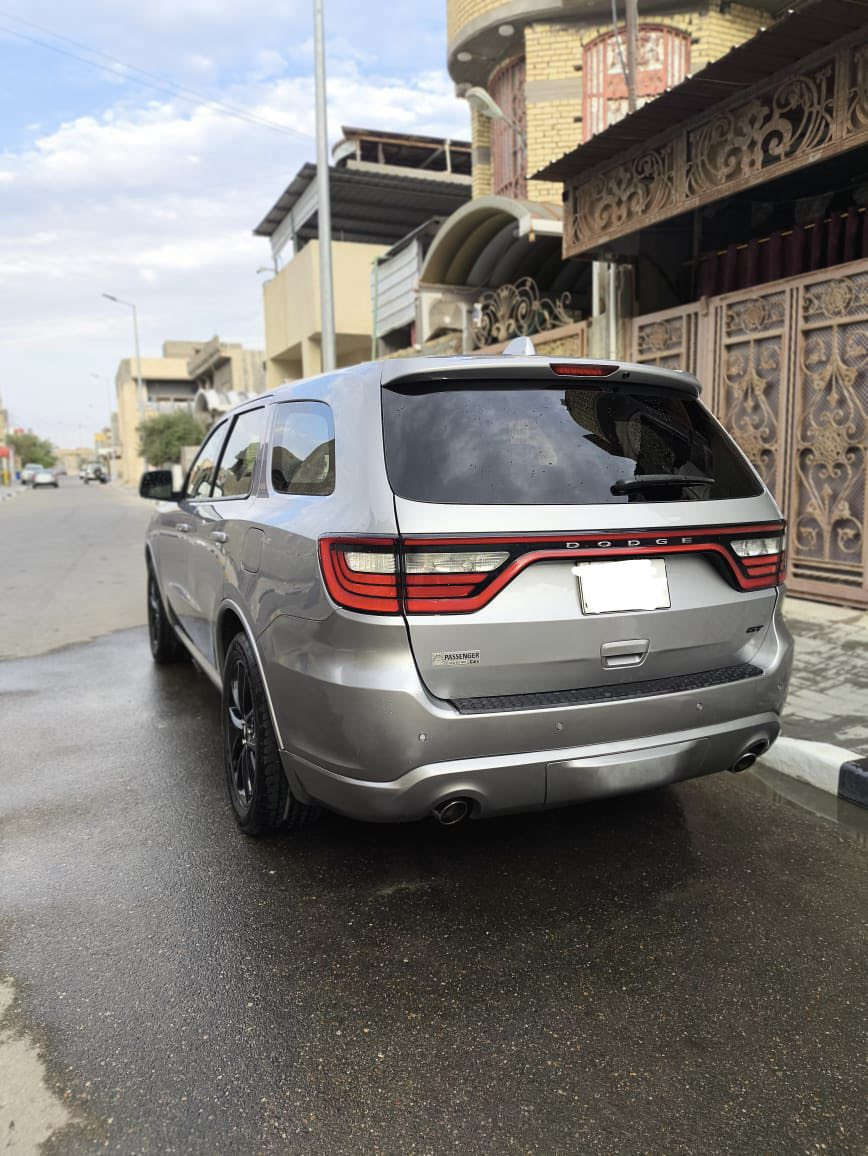 دورنكو GT أمريكي حادثه دعاميه فقط والصور موجوده بالمنشور وبيه جاملغ خلفي  بي رشات صبغ وشويه من الباب والجاملغ الأمامي جهه اليمنه بيه جزء صبغ  والباب خلف السايق بي ربع صبغ والباقي كله كفاله بدون حادث فقط رشات ومواصفاته معروفه موديل 2019 سعرها 225 (***********)
