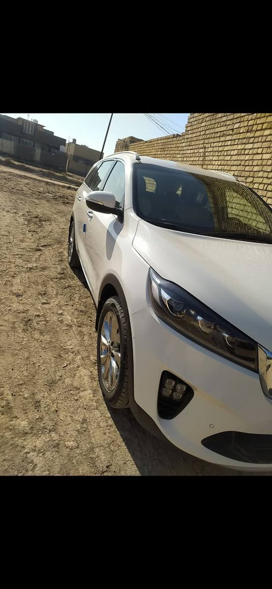 السلام عليكم سورينتو 20كفاله عامه ماشيه 930رقم الهاتف ***********
