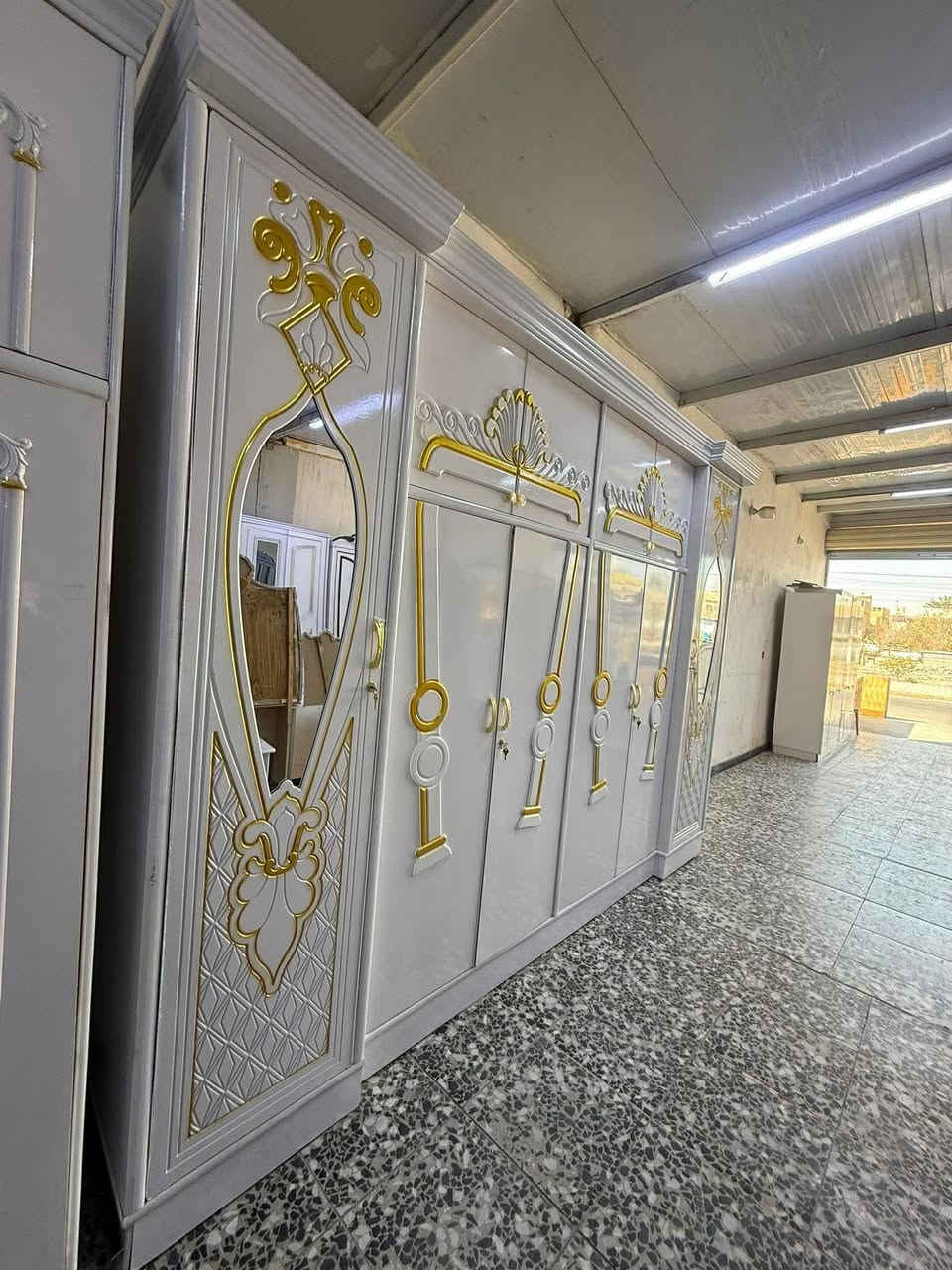 غرفة نوم صاج عراقي جديد صبغ حراري ابيض زاوية دوارة و ملحق بارتفاع كنتور 
السعر مليون و ٢٥٠
نهايته مليون و ٢٠٠
مع الشد و النقل واصل داخل مناطق بغداد 
اما محافظات فقط كروة تختلف


**إذا كنت صاحب هذا الإعلان وتريد حذفه لأي سبب، رجاءا أرسل رسالة إلى الدعم الفني**