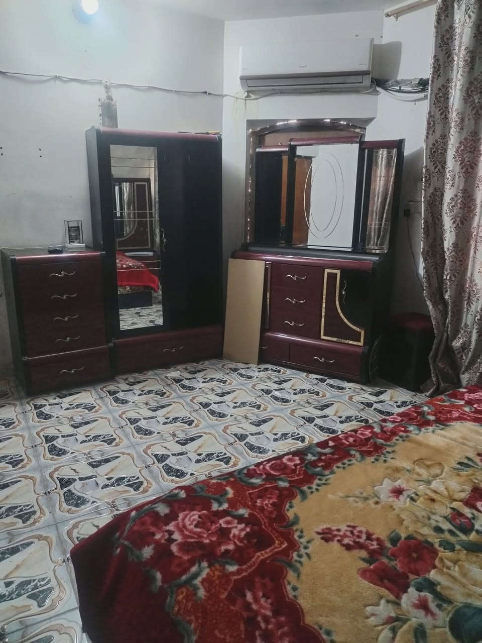 للبيع غرفه تكمه ماليزي نضيفه كلش
سعر مناسب
***********
