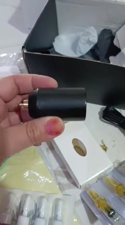 جهاز تاتو شحن كامل ويه الاحبار والابره والعده وكاربون واصلي سعره 75 توصيل مجاني


**إذا كنت صاحب هذا الإعلان وتريد حذفه لأي سبب، رجاءا أرسل رسالة إلى الدعم الفني**