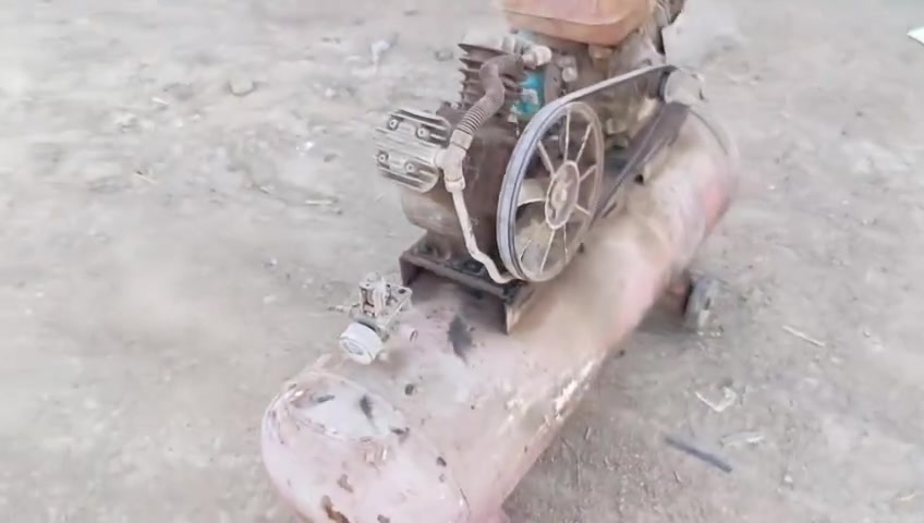 كمبريسر هواء شرط الشغل  تاروسه بيهه هوى خير من الله للبيع السعر خاص الحجم١٥٠ للتواصل خاص او الاتصال ع الرقم***********

