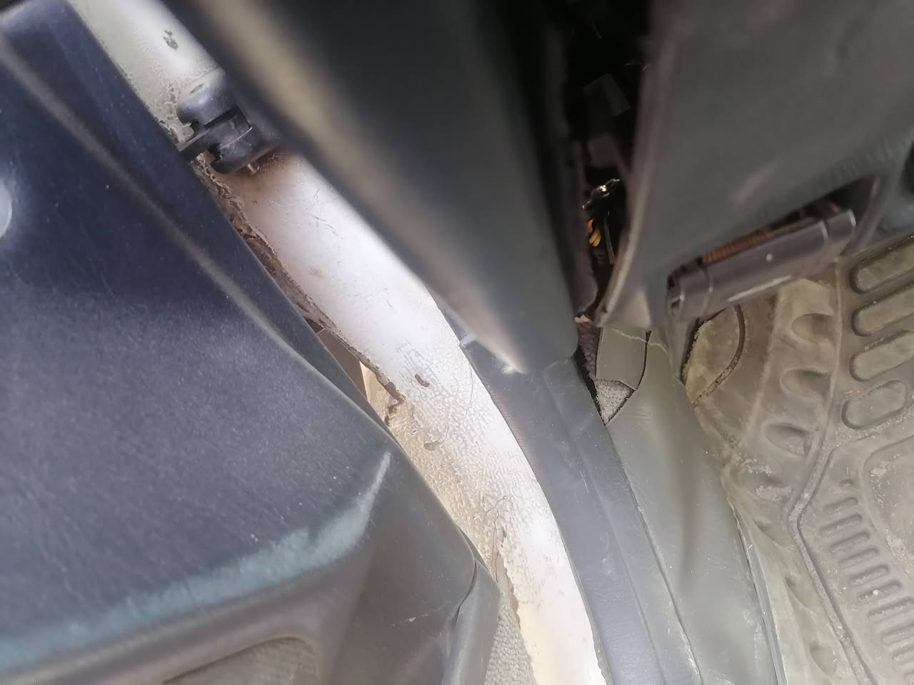 السلام عليكم من رخصت المدير راس مديل 97
بيه كصت قماره مكفوله من كصه ثانيه محرك فيفتي 2ونص تبريد شغال حداديه زينه
هاي تفصل السياره بيه شخوط عوزه صبغه لا تكلي ضربه وشي هاي تفاصيل كله ابيعه مكفوله من كصه ونقل جثه ومدور وغرامات مكان نجف الرضويه ***********
سعره ٧٥وبيه مجال حق الجيه مايعجبك منشور دعينه بل رزق وكلشي بل سوك موجود
