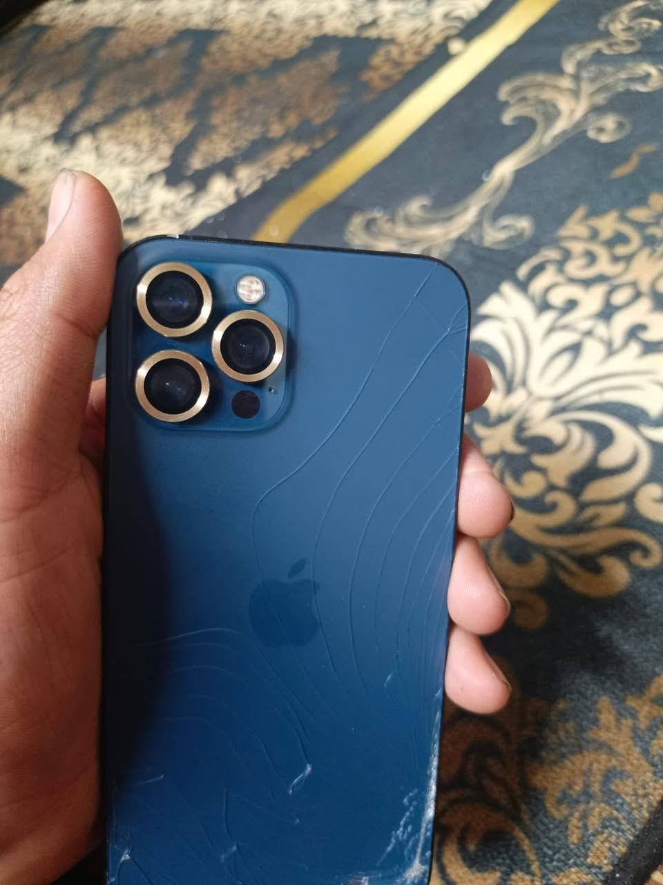 جهاز آيفون ١٢ برو ماكس جهاز بلادي لا مفتوح ولا مصلح ماستر عربي شرق اوسط نموذج M
موصفات الجهاز 
ذاكره ٢٥٦ 
بطاريه ٧٨صرف كلش طبيعي 
فقط الضهر مفطر وما مثأثز عل جهاز 
كله شغال نت اتصال فيس إيدي هزاز كامرات مابي اي عيب الجهاز جهاز يخبل وين متريد افحص 
السعر ٤٧٥ وبي مجال بسيط 
***********
