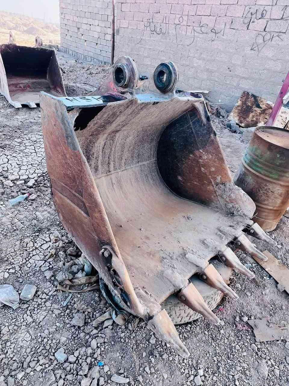 سلام عليكم البيع كيله متر و30 نضافه 100 -
100 بيم 80 سعر الاتصال ***********
