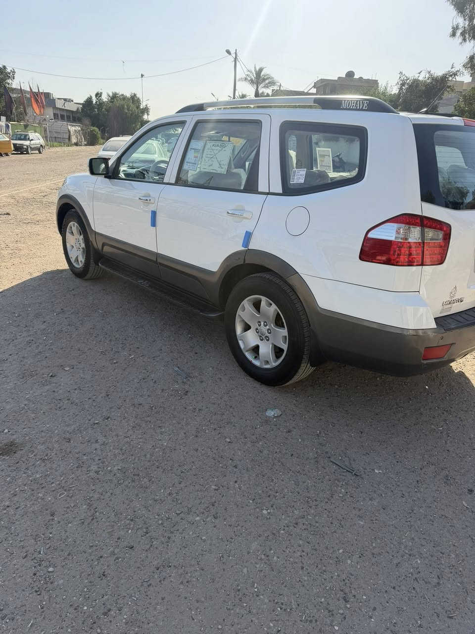 السلام عليكم عندي كيا موهافي للبيع موديل 2013 رقم بغداد دولي جديد بسمي سنوية جديدة هزة جديدة مصفرة من كلشي سيارة خليجي فول مواصفات فور ويل كشن كهرباء جهتين خزن ميموري لايت زنون فور ويل فول الفول سونار مرفق بل صور بيها ربع باب صبغ ول باقي بارد السعر 145 وبيها مجال موبايل ***********
